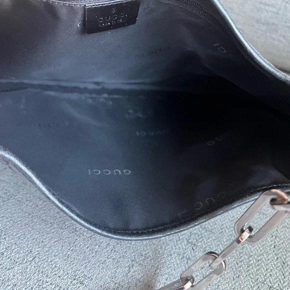 Gucci Jackie monogram with chain strap